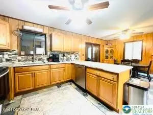 72 Creekview Drive E, Clifton, PA 18424 - #2