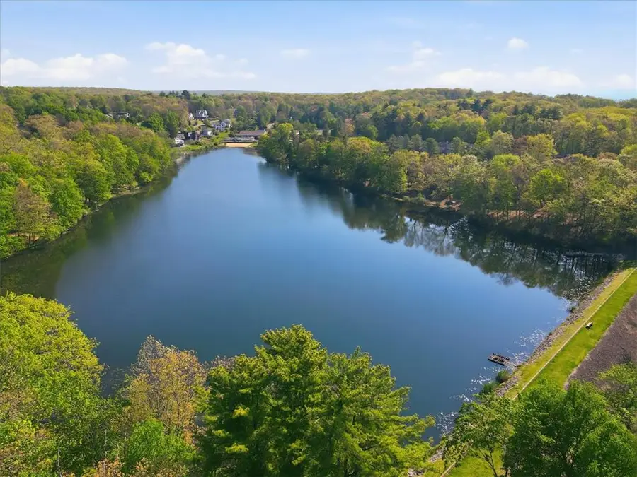 3301 Windermere Drive, Saw Creek, PA 18324 - #3