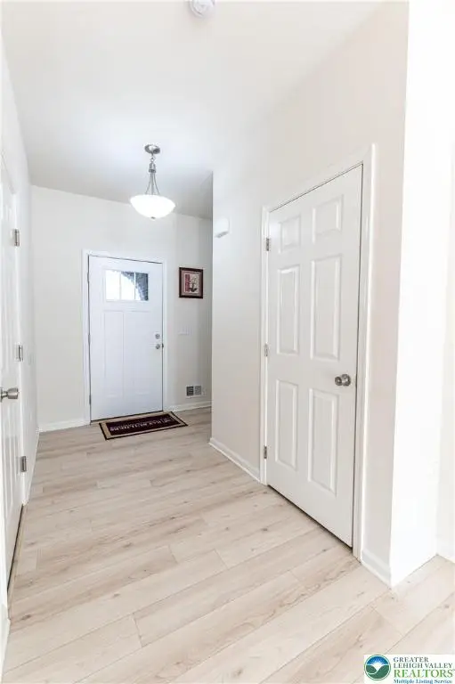 164 Maureen Lane, South Whitehall, PA 18104 - #3