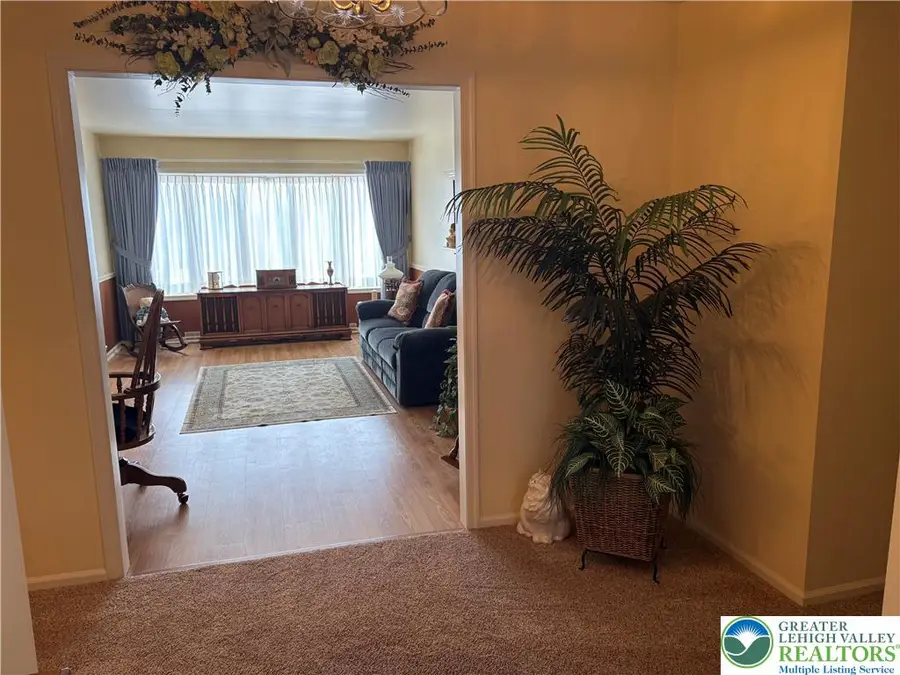 3116 Rick Road, Schnecksville, PA 18078 - #2