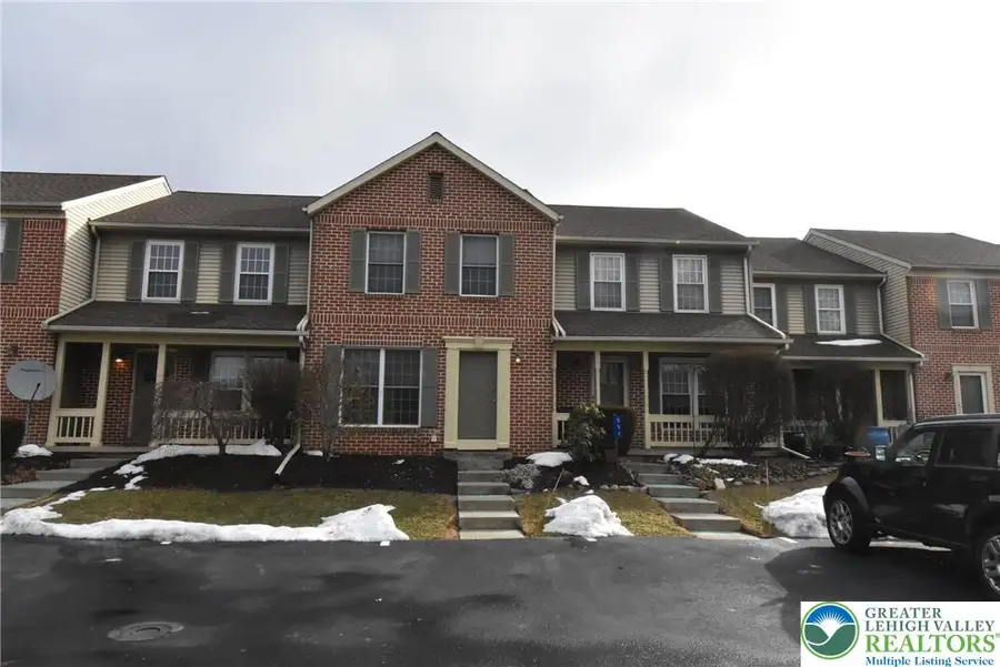 553 Ponds Edge Lane, Allentown, PA 18104 - #2