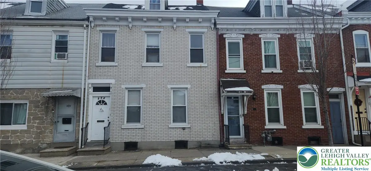 215 N 10th Street, Allentown, PA 18102 - #1