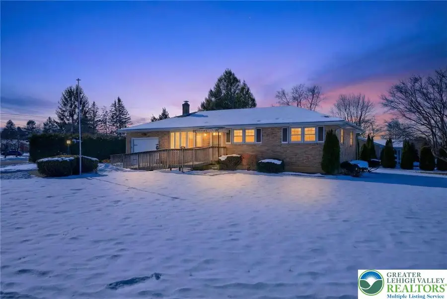 58 Colonial Road, Allentown, PA 18109 - #2