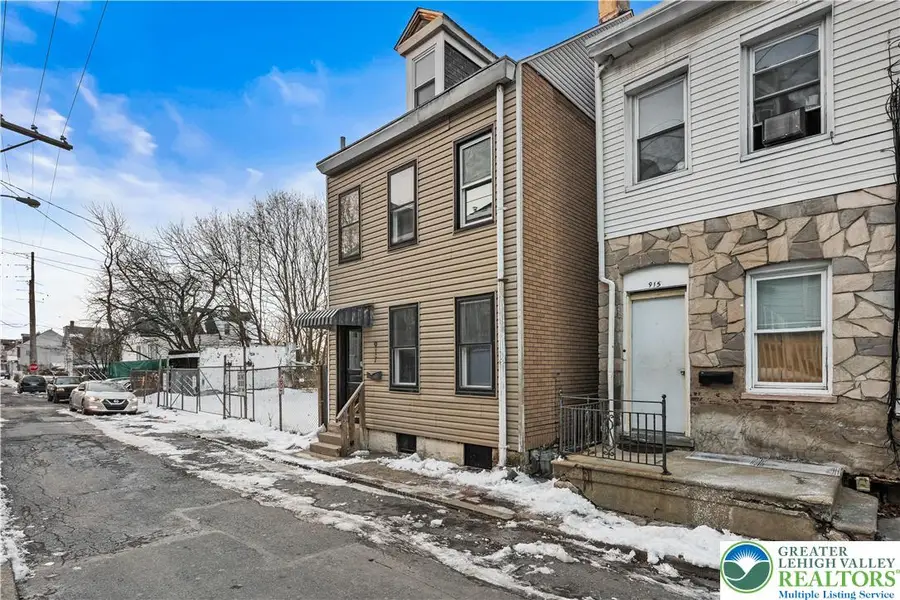 917 Spruce Street, Easton, PA 18042 - #2