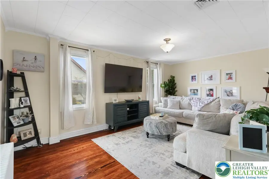 4205 Roosevelt Street, Egypt, PA 18052 - #3
