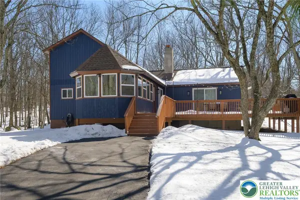 2206 Chatham Court, Middle Smithfield Twp, PA 18324