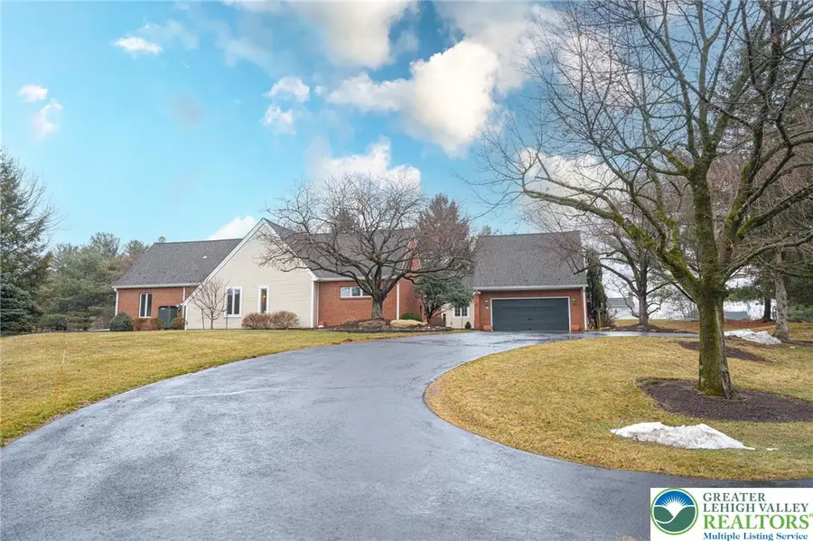 2475 Houghton Lean, Lower Macungie, PA 18062 - #3