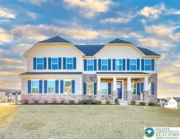 2890 Hawk Valley Court, Upper Saucon Twp, PA 18034