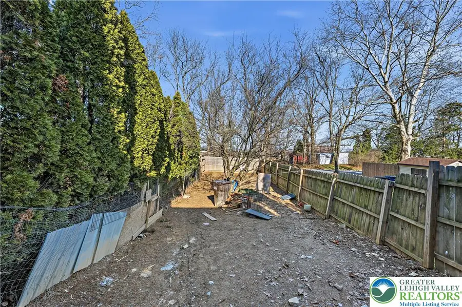 1613 Shenandoah Court, South Whitehall, PA 18104 - #2