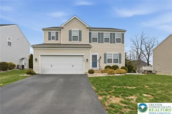9581 Sleepy Hollow Lane, Upper Macungie Twp, PA 18031