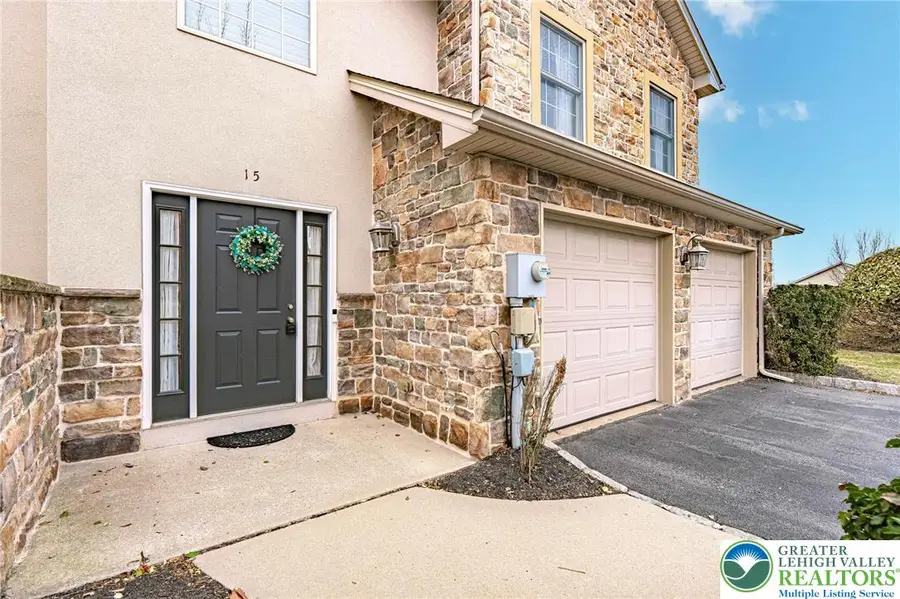 15 Holly Court, Easton, PA 18040 - #3