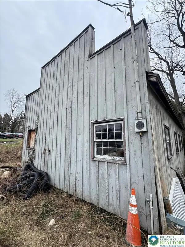 3282 Easton Avenue, Bethlehem Twp, PA 18020