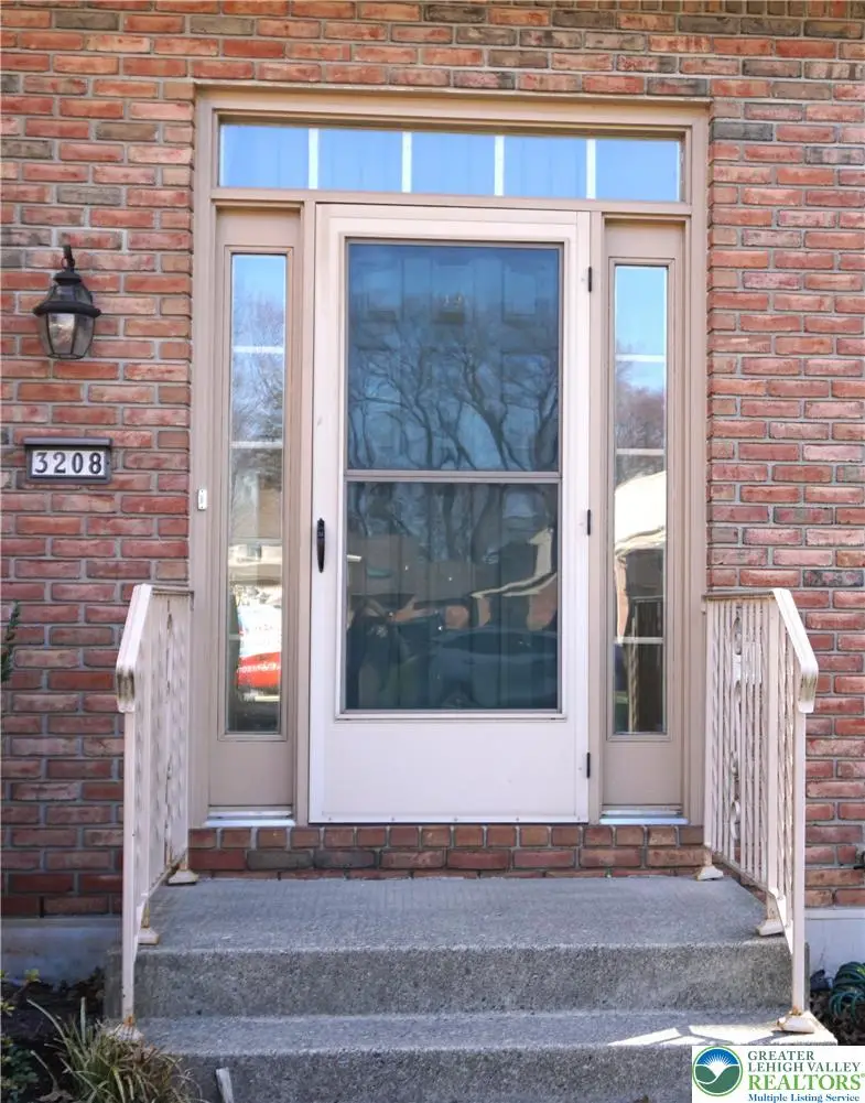 3208 Oakland Square Drive, Bethlehem, PA 18020 - #2