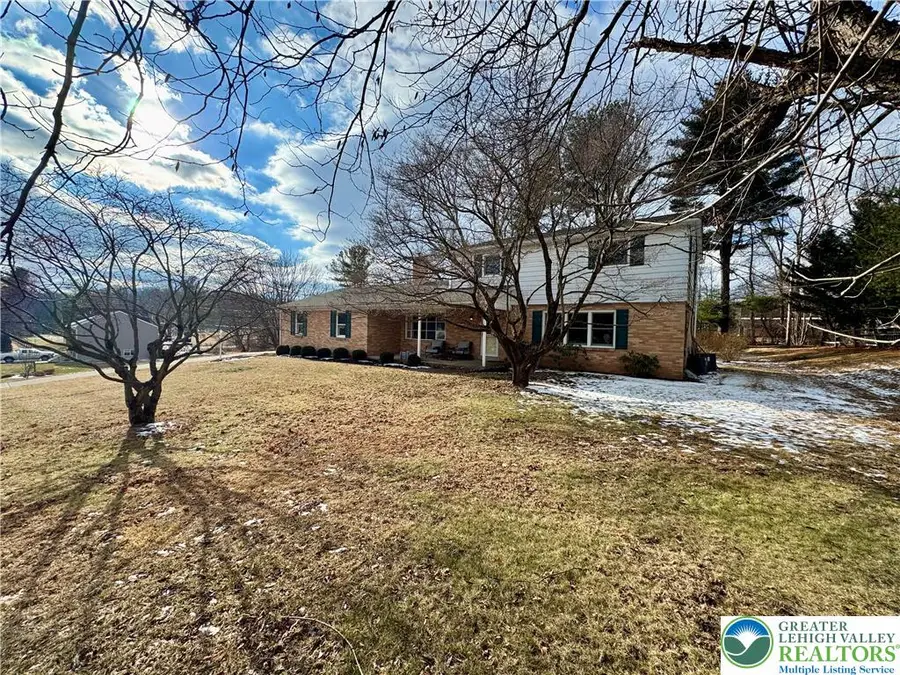 6560 Fernwood Drive, Upper Saucon, PA 18036 - #3