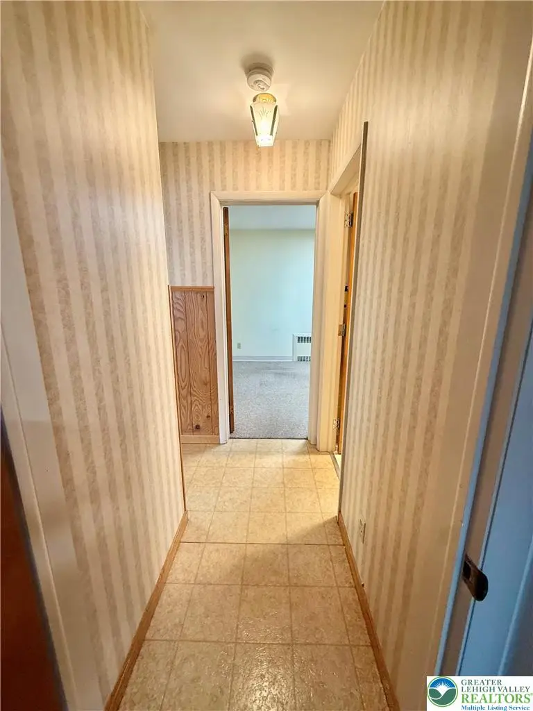 3127 W Emaus, Salisbury, PA 18103 - #3