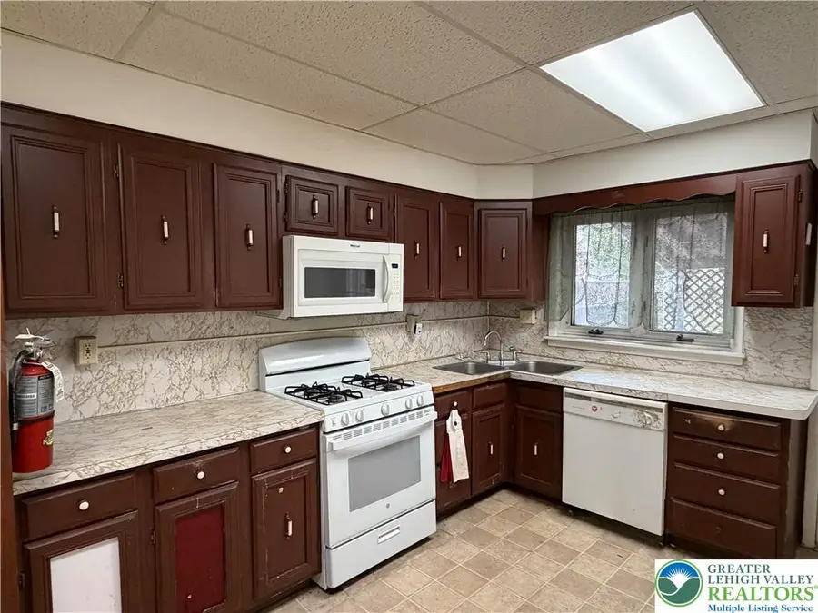 622 Cleveland Street, Allentown, PA 18103 - #2