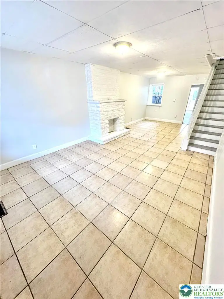 389 W Gordon Street, Allentown, PA 18102 - #3