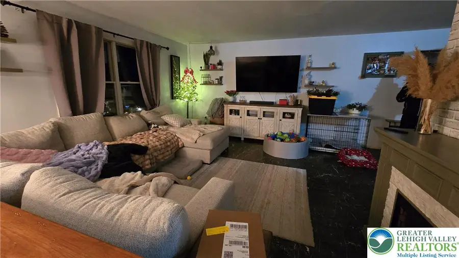 2013 Woodside Court, Salisbury, PA 18103 - #2