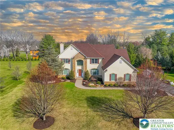 4544 Oakwood Lane, Lower Nazareth Twp, PA 18064