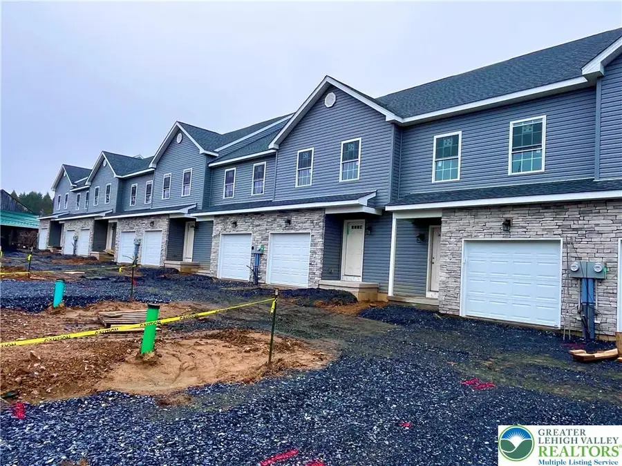 3874 E Grant Street, Slatedale, PA 18080 - #2