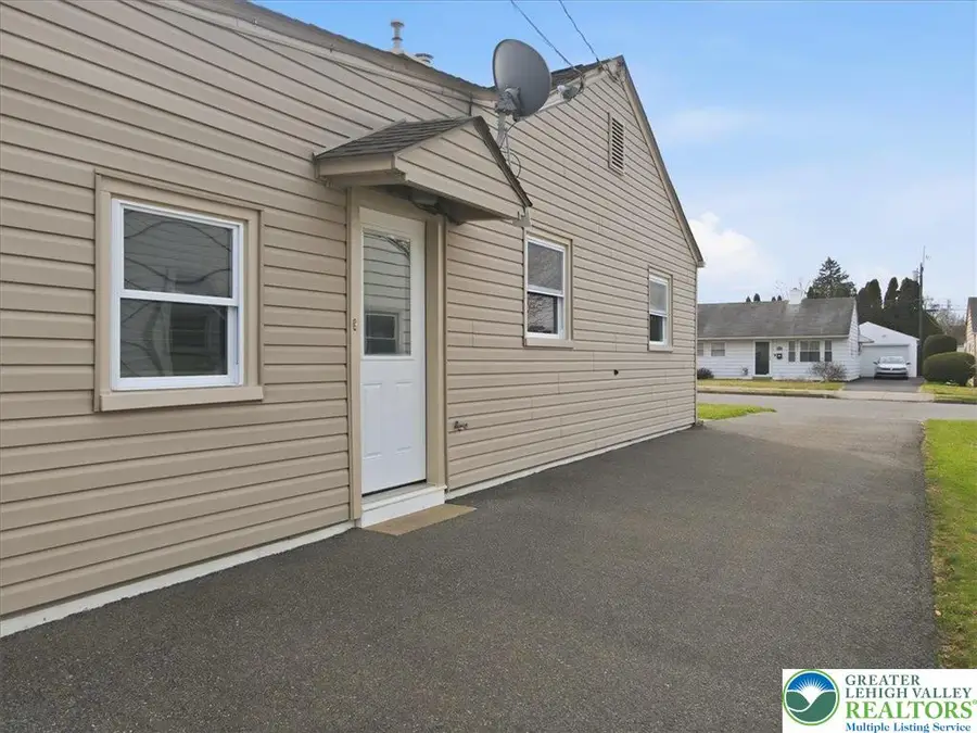 1715 Lansdale Avenue, Bethlehem, PA 18017 - #3