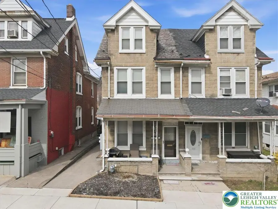 921 Broadway, Fountain Hill, PA 18015 - #2