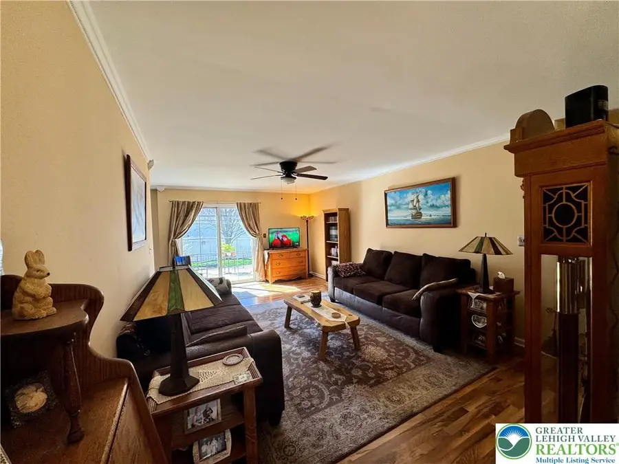 1942 Vintage Drive, Bethlehem, PA 18045 - #2