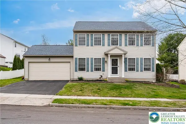 2652 Thistle Road, Lower Macungie Twp, PA 18062