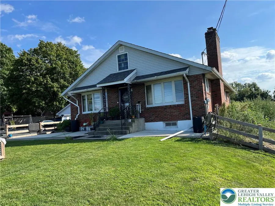 3092 Mauch Chunk Road, North Whitehall, PA 18104 - #2