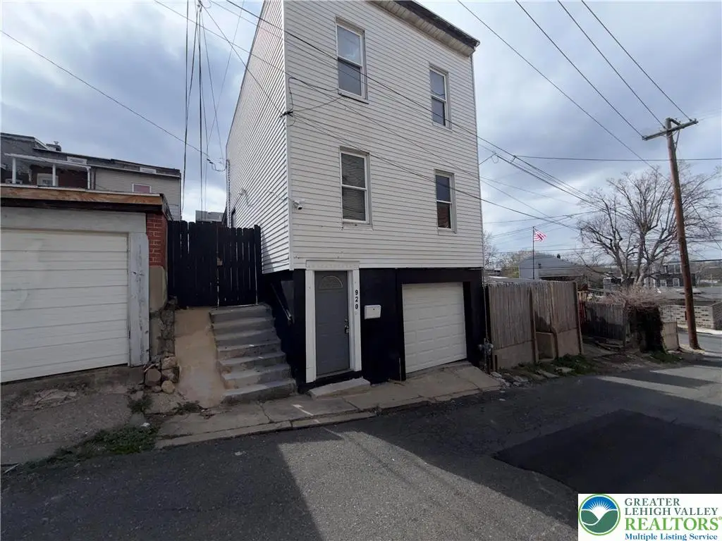 920 Fair Street N, Allentown, PA 18102 - #1
