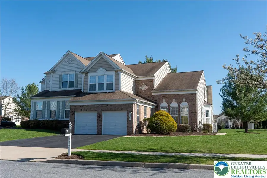 5284 High Vista Drive, South Whitehall, PA 18069 - #3