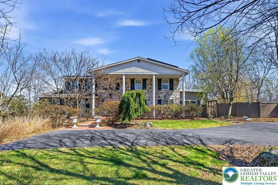 164 Chestnut Oak Drive, Tannersville, PA 18372 - #2