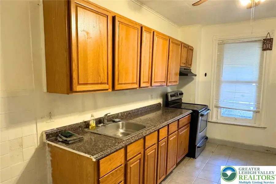 131 W Green Street, Allentown, PA 18102 - #3