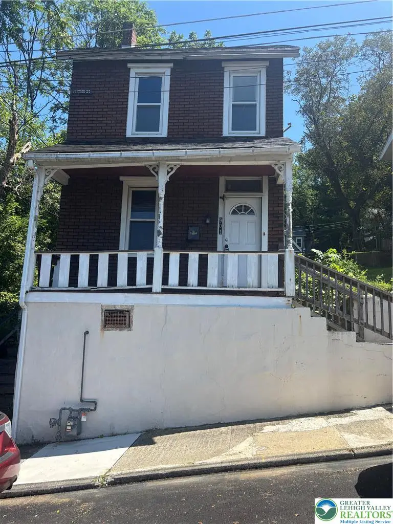 901 Vernon Street, Bethlehem, PA 18015 - #1