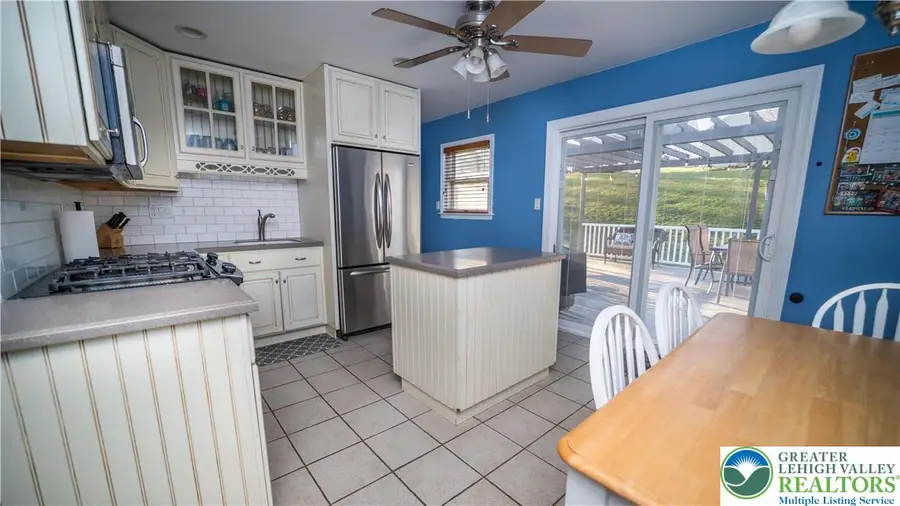 2607 Seip Avenue, Palmer Township, PA 18045 - #2