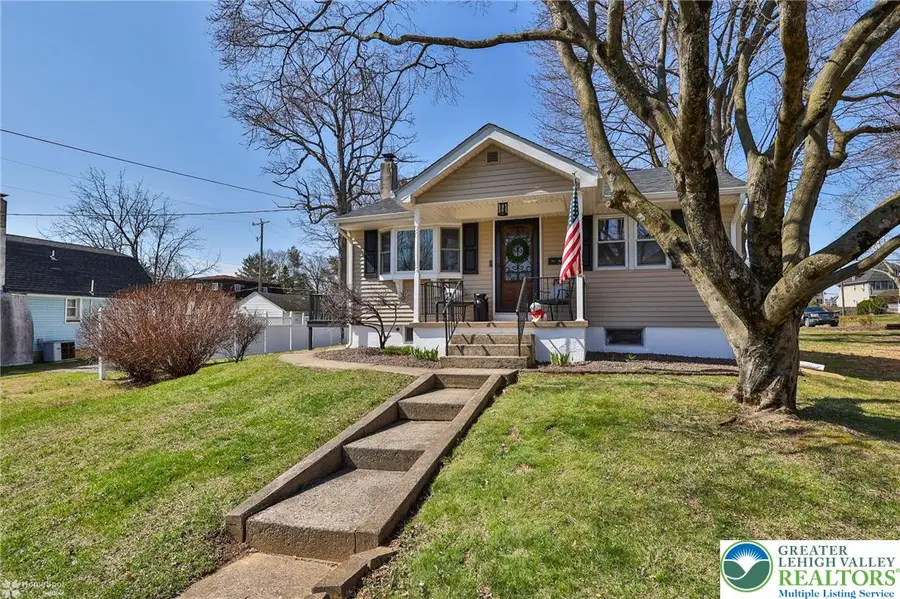 529 Oakwood Street, Easton, PA 18045 - #2