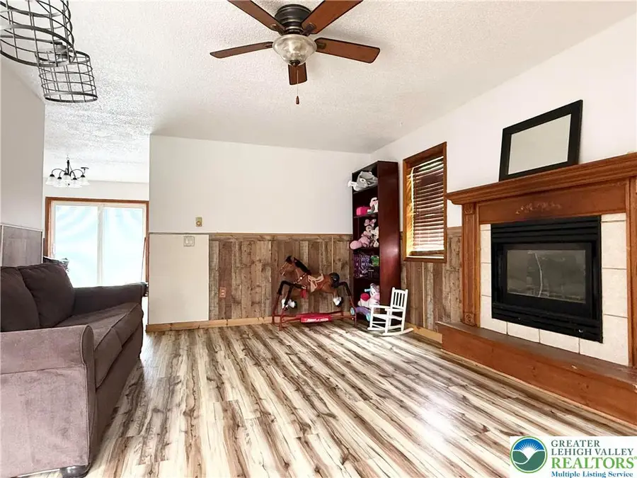 306 Cedar Drive, Emerald Lakes, PA 18334 - #2