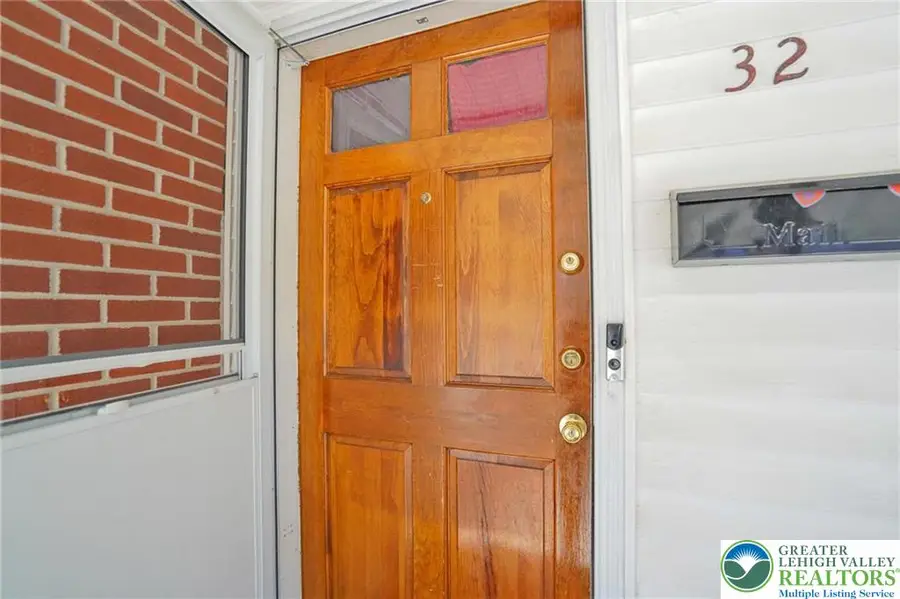 32 Powell, Lansford, PA 18232 - #3