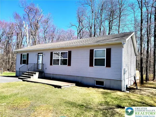 109 St Regis Walk, Coolbaugh Twp, PA 18466