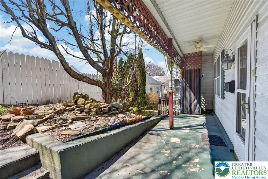 228 W Abbott Street, Lansford, PA 18232 - #3