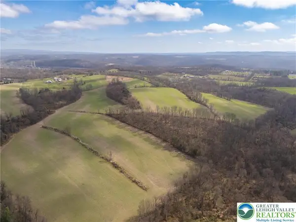 151 Sunrise Boulevard, Upper Mt Bethel Twp, PA 18343