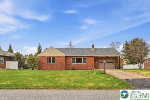 4061 Hampshire Court, South Whitehall Twp, PA 18104