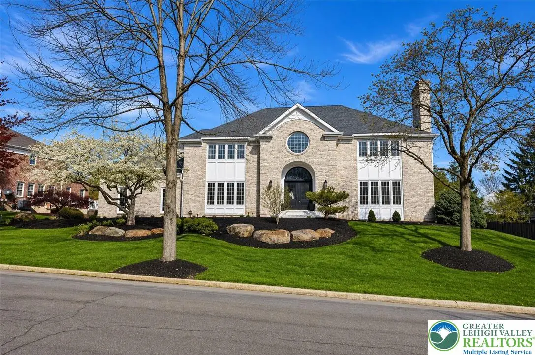 4359 Farmington Circle, South Whitehall, PA 18104 - #1