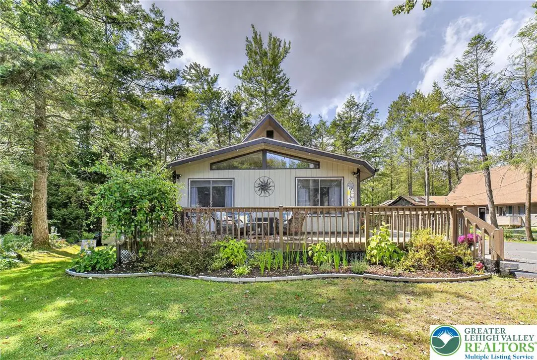 363 Sidney Avenue, Pocono Summit, PA 18346 - #1