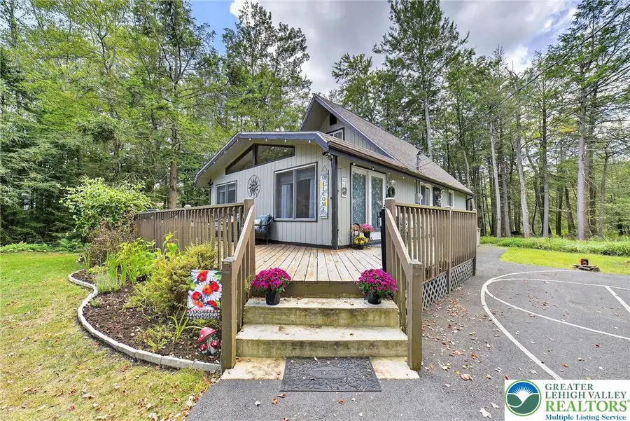 363 Sidney Avenue, Pocono Summit, PA 18346 - #2