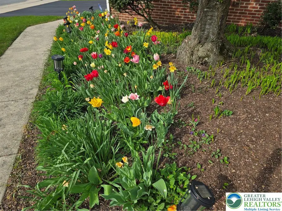 5205 High Vista Drive, South Whitehall, PA 18069 - #2