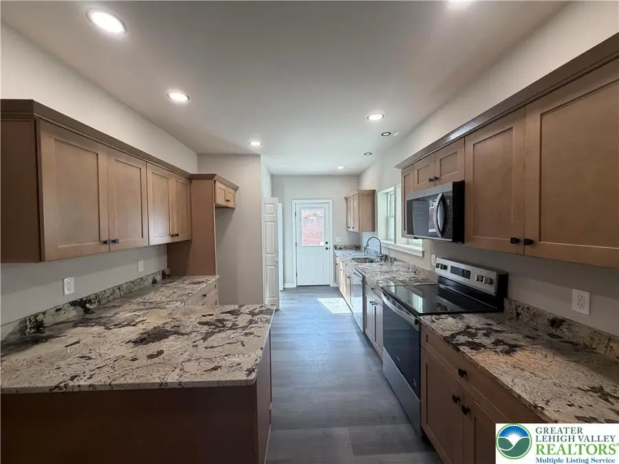 28 S Jefferson Street, Allentown, PA 18102 - #2