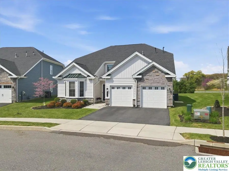 3912 Independence Drive, Schnecksville, PA 18045 - #3