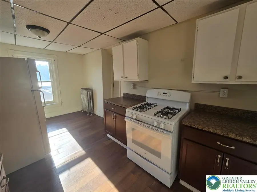 230 N 10th Street, Allentown, PA 18102 - #3