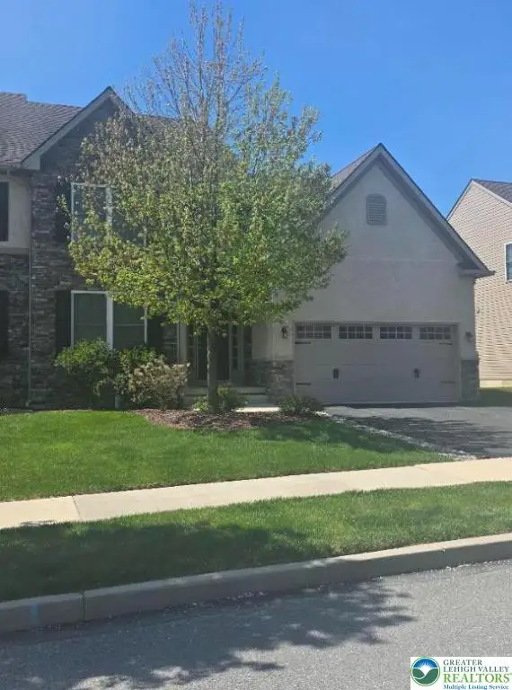 1638 Ressler Drive, South Whitehall Twp, PA 18069